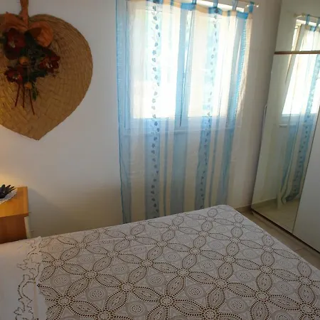 Apartment Robinson Tanika *