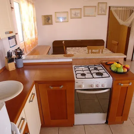 Apartment Robinson Tanika *